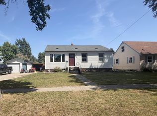 834 16th St N, Moorhead, MN 56560