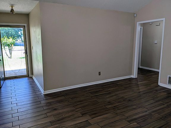 2nd image of 957 N Burbank Dr