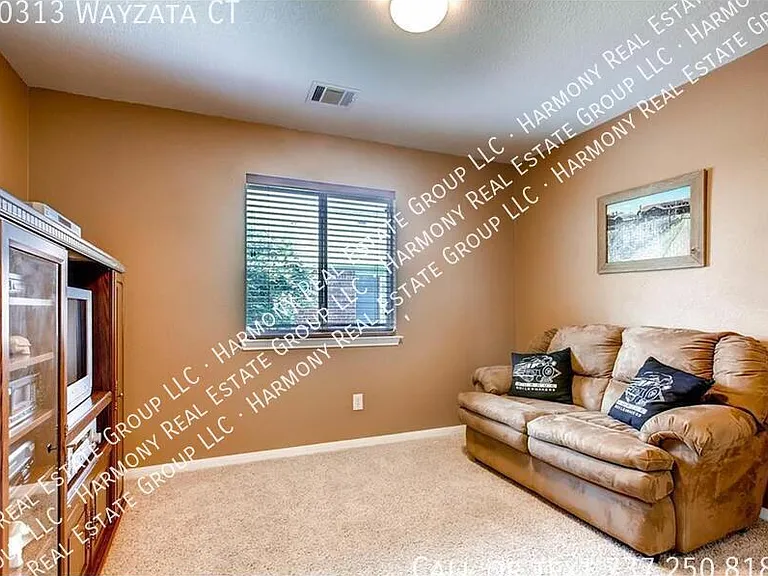 20313 Wayzata Ct — Photo 12