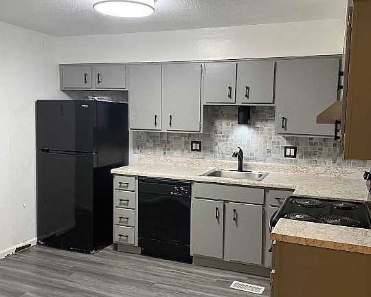 5th image of 912 La Tourrette Ct #1