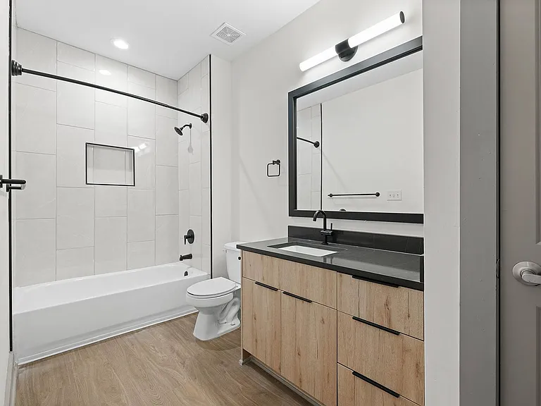 Block Lofts — Photo 9