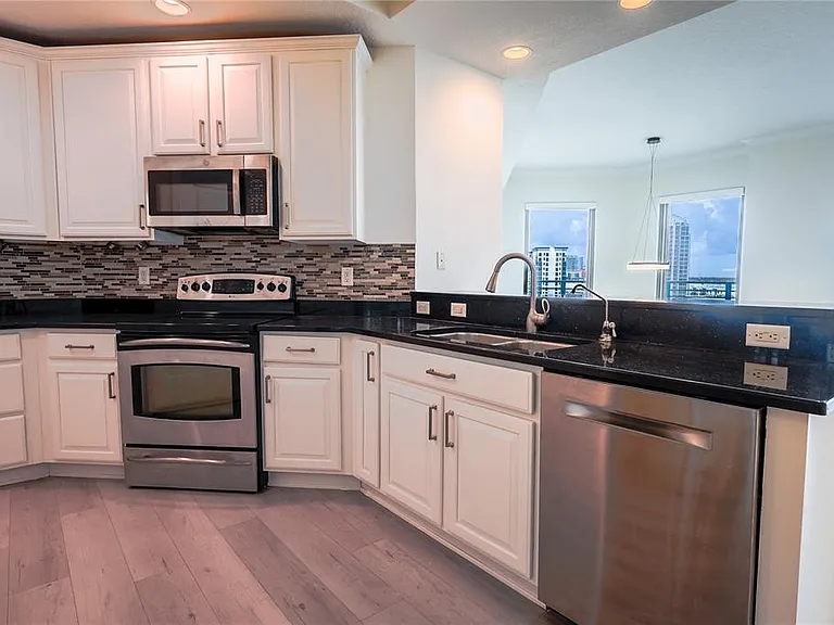 449 S 12th St #1101 — Photo 5