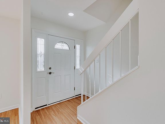 5th image of 1310 Wexford Ct