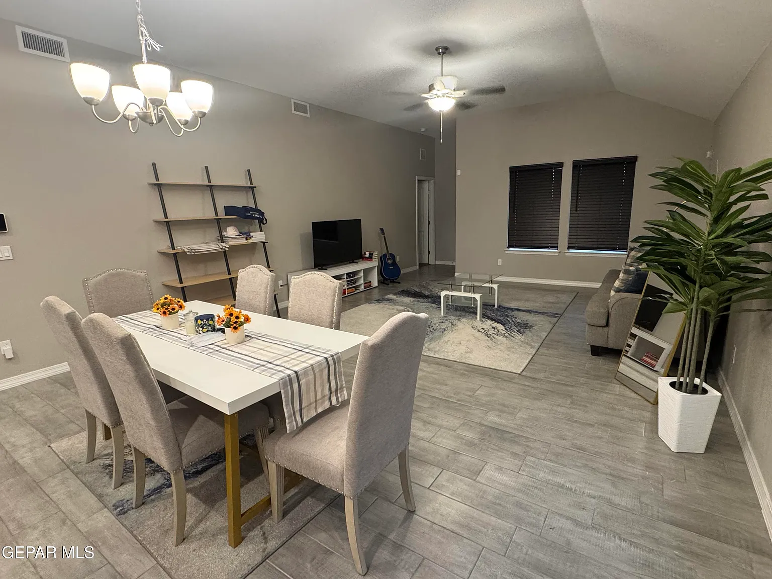 4 bed, 3.0 bath, 1743 sqft, $2,800 — Photo 3