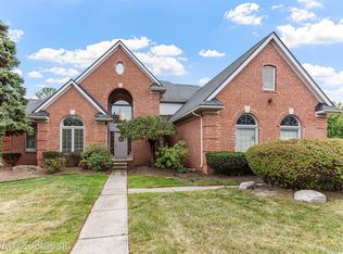 4493 Stoneview, West Bloomfield, MI 48322