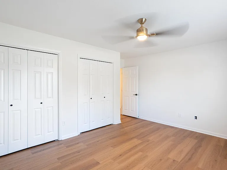 3711 Shadow Glen Ct — Photo 6