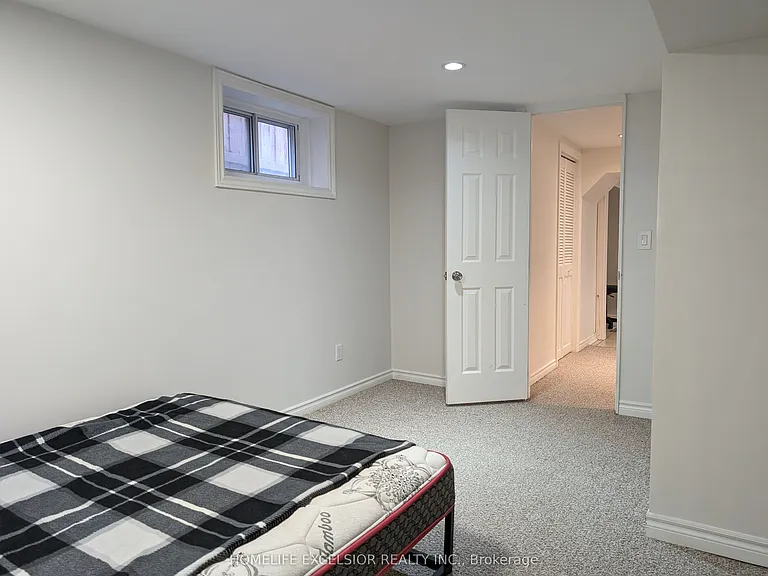 4 Albert St — Photo 30