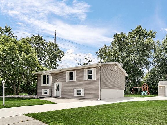 2nd image of 3430 Norman Pl