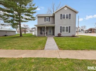 307 N Jefferson St, Washburn, IL