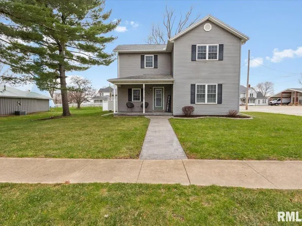 307 N Jefferson St, Washburn, IL 61570