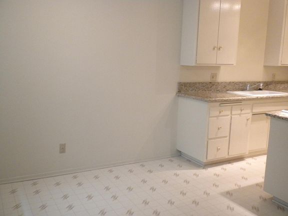 2nd image of 2517 Colorado Blvd APT 1
