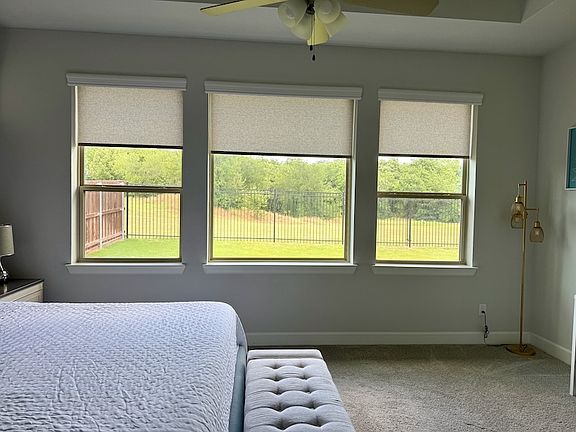 4th image of 4421 Blue Holly Blvd