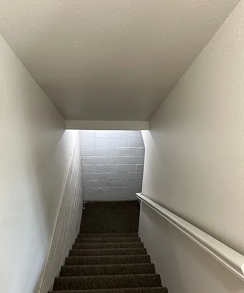 6884 Lexington Dr — Photo 39