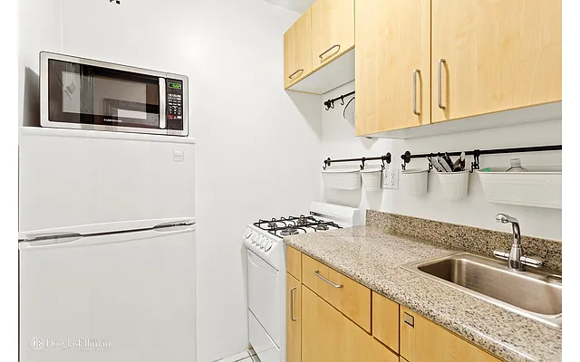 Rented by Douglas Elliman | media 13