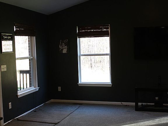 3rd image of 29543 Juniper St