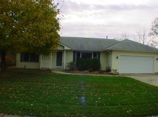 450 Lathem St, Batavia, IL 60510
