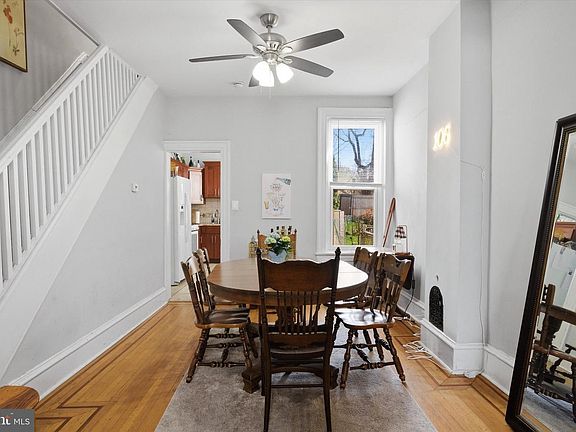 4th image of 106 W Salaignac St