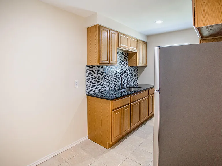1231 N Lbj Dr #10 — Photo 13