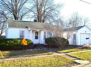 810 W Page St, Vandalia, MO 63382