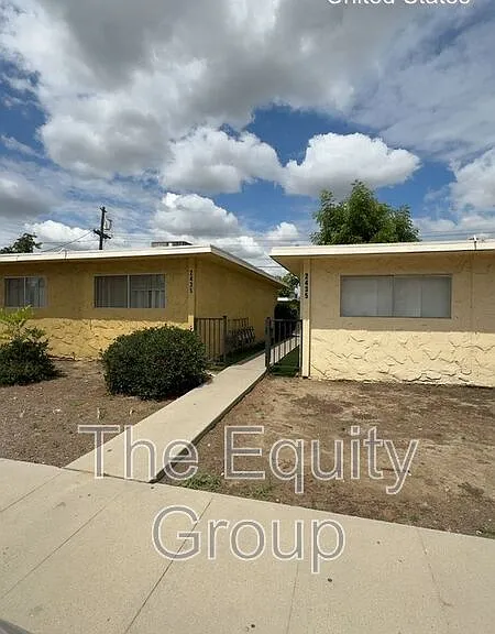 2435 Orange Ave #5 — Photo 1