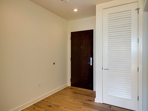 3rd image of 900 20th Ave S APT 908