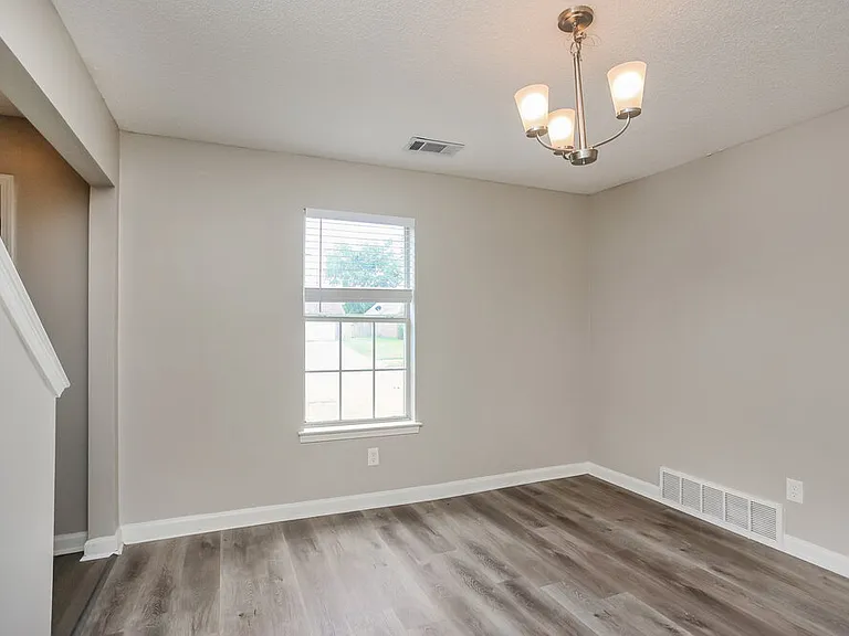 6722 Finch Rd — Photo 9
