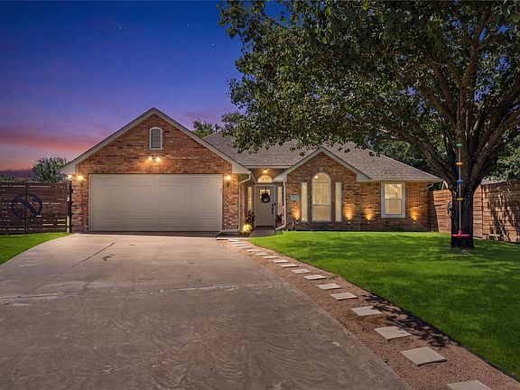 2nd image of 506 Wild Springs Dr