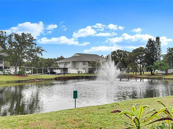 3rd image of 8350 Savannah Trace Cir APT 202