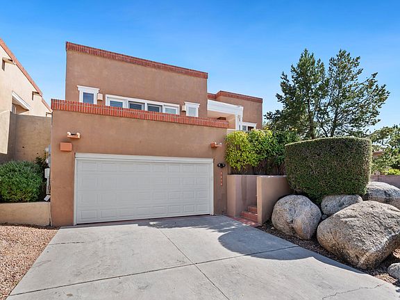 3rd image of 5606 Bosque Vista Dr NE