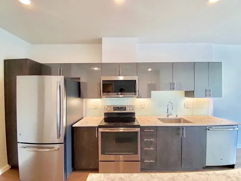 1085 103rd Ave NE #315 — Photo 7