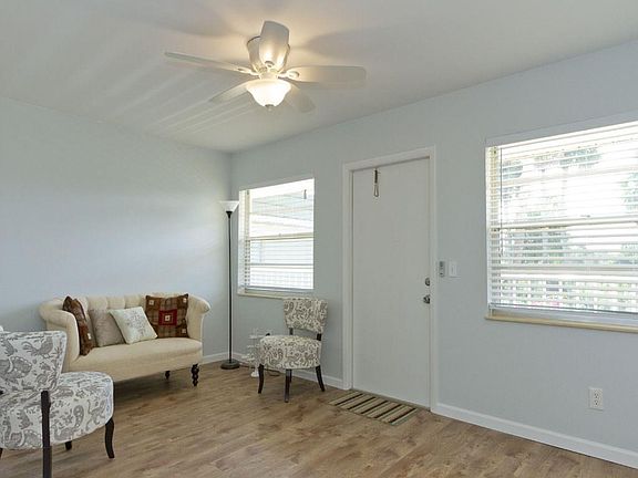 4th image of 4 Vista Gardens Trl