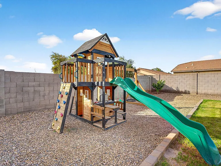 118 W Dragon Tree Ave — Photo 48
