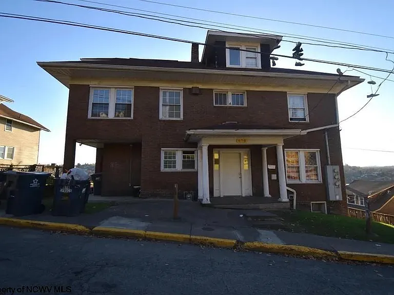 678 Spruce St — Photo 1