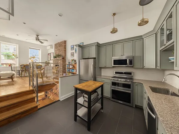 301 5th Ave APT 1-R, Brooklyn, NY 11215