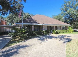 2407 Danbury Dr, New Orleans, LA 70131