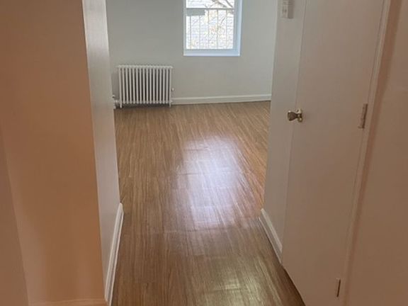 5th image of 335 Randolph Ave #8