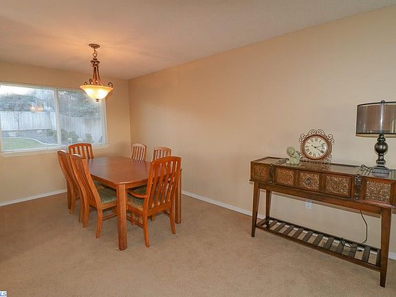 4th image of 147 Hills West Way
