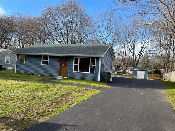 14 Douglas Cir, Smithfield, RI 02828