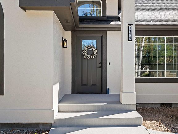3rd image of 344 6th Ave E
