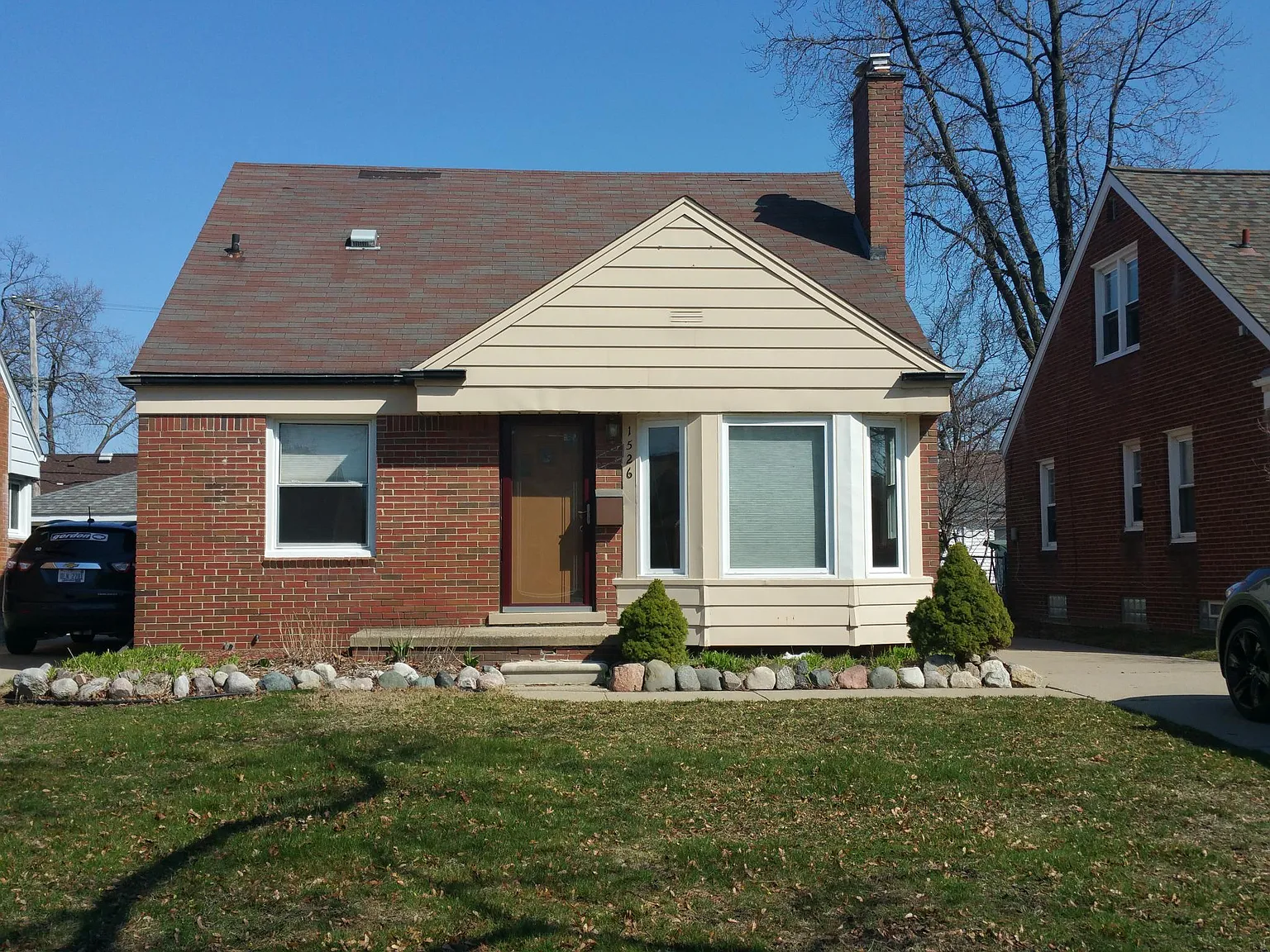 1526 N Denwood St photo 1