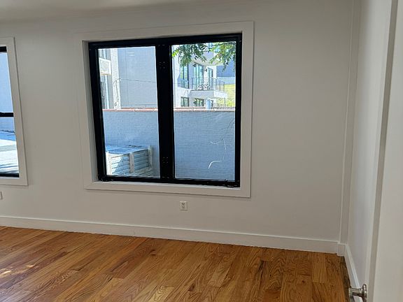 5th image of 191 Rockaway Ave #2