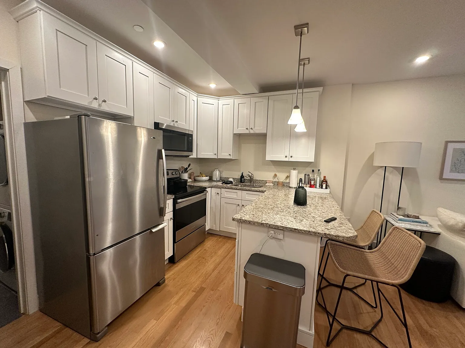 1 bed, 1.0 bath, $3,800 — Photo 1