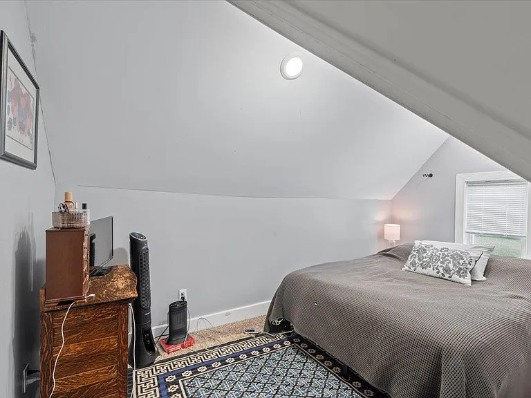 227 N Willett St #103 — Photo 11