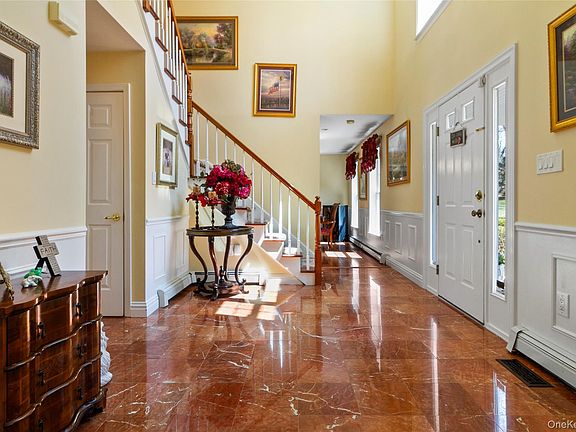 3rd image of 31 Farm Lake Ct