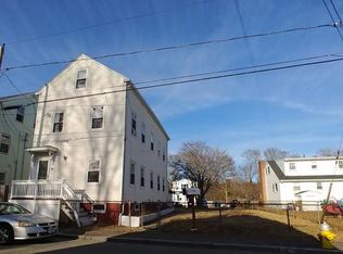 58 Beaver St, Salem, MA 01970