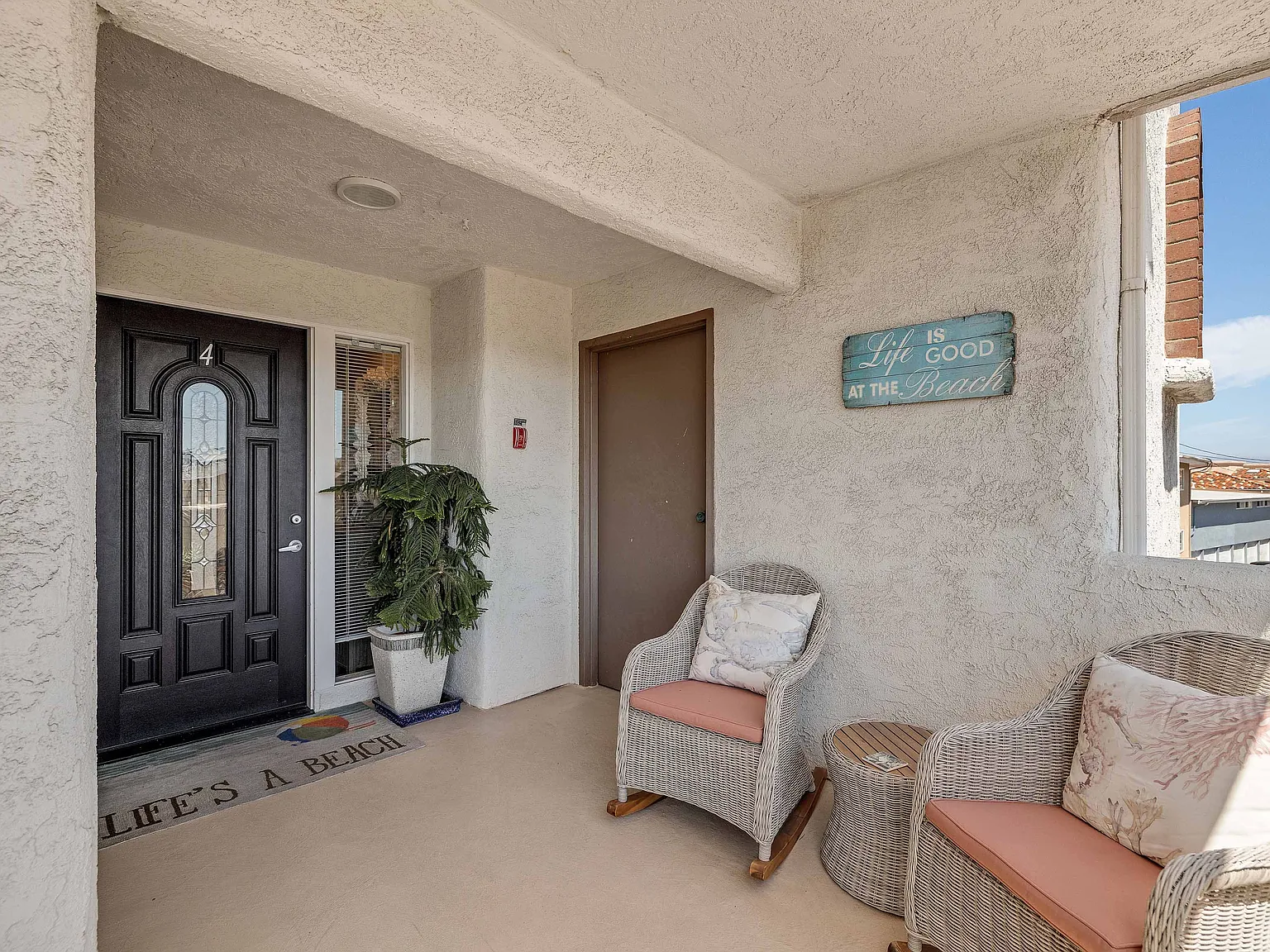 3 bed, 1641 sqft, $7,500 — Photo 2