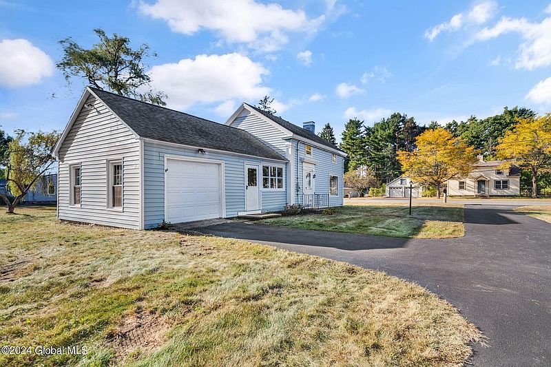 3rd image of 377 Corinth Road