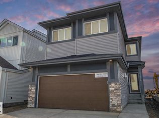 17624 4th St NW, Edmonton, AB T6T2V4