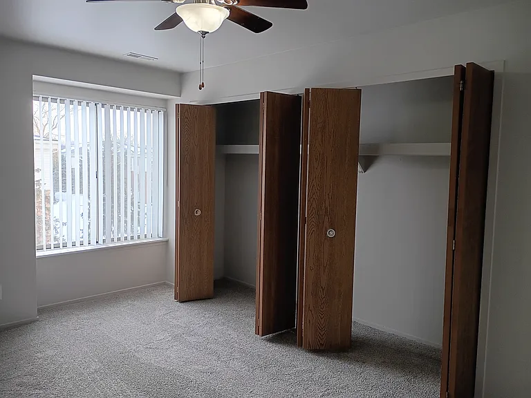 Prentiss Pointe Apartments — Photo 97