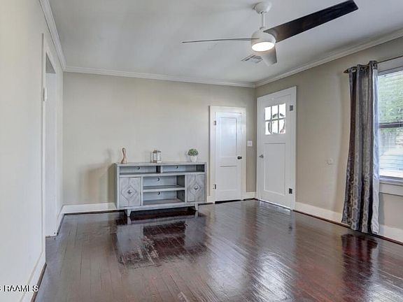 3rd image of 309 Thelma Dr